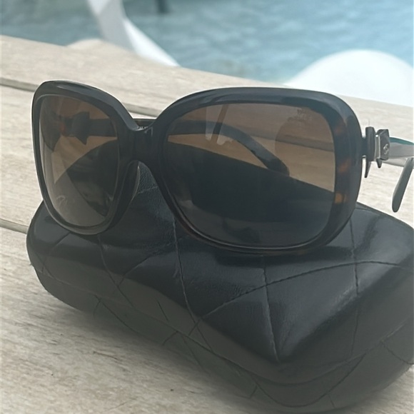 Chanel Bow Design Brown Ladies Sunglasses - Picture 4 of 4